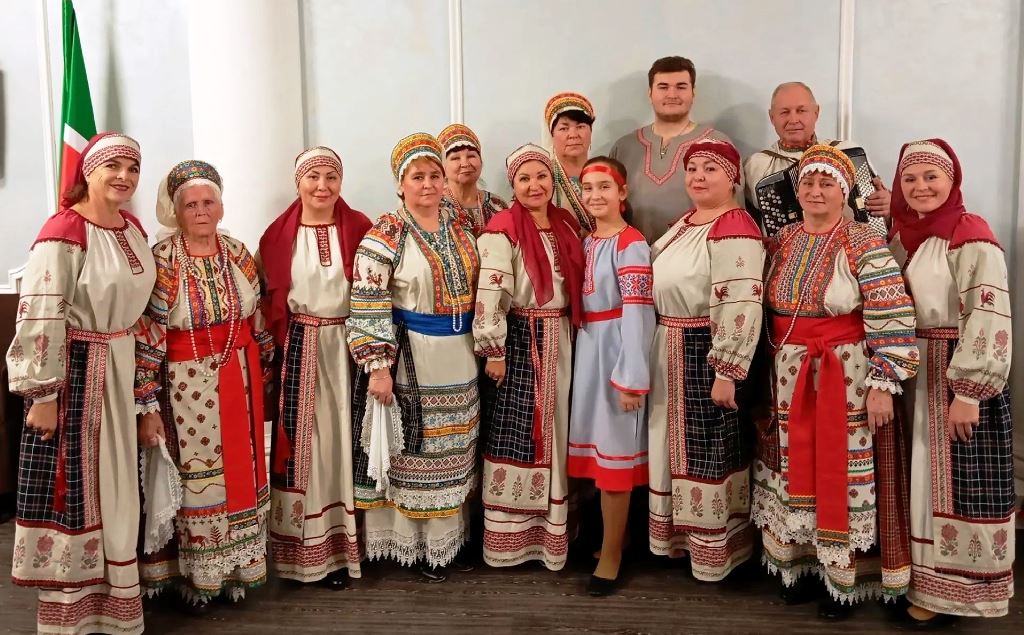 Ансамбль "Селяне". Фестиваль национальных туристских маршрутов "Бирюза". Ансамбль "Селяне". Фестиваль национальных туристских маршрутов "Бирюза".